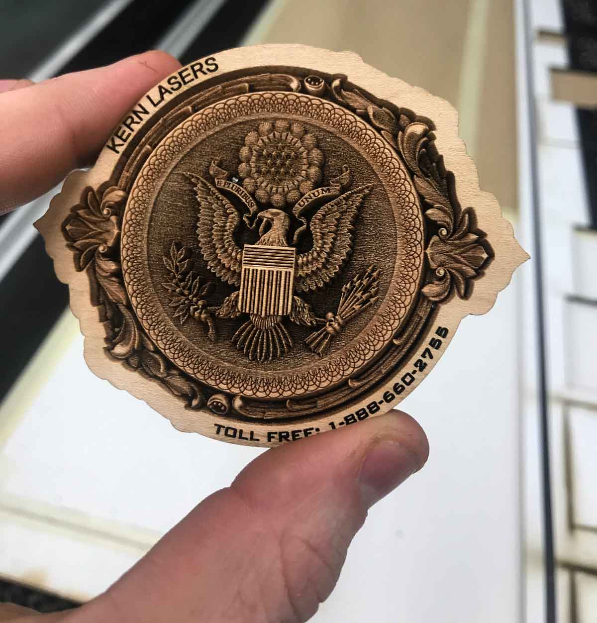 3D laser engraving in wood on the Kern laser