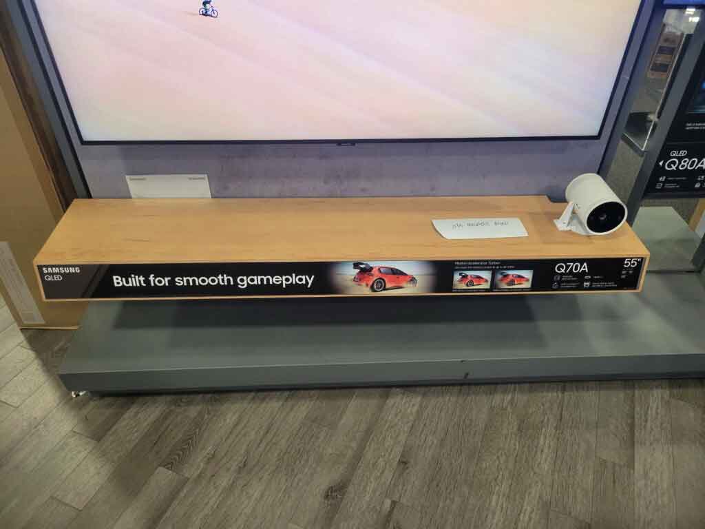 Best Buy retail display, Samsung shelf
