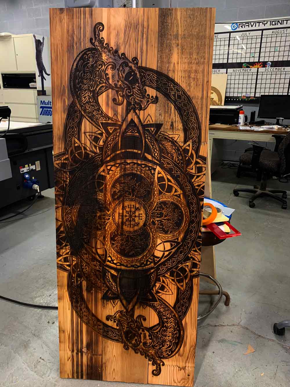 Laser-engraved cedar wood case good